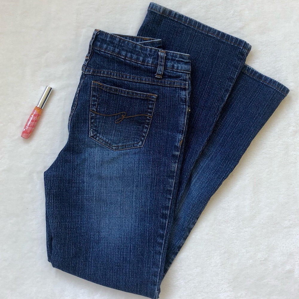 3/$20 | Y2K Zana•di High-Waisted Kickflare Jeans